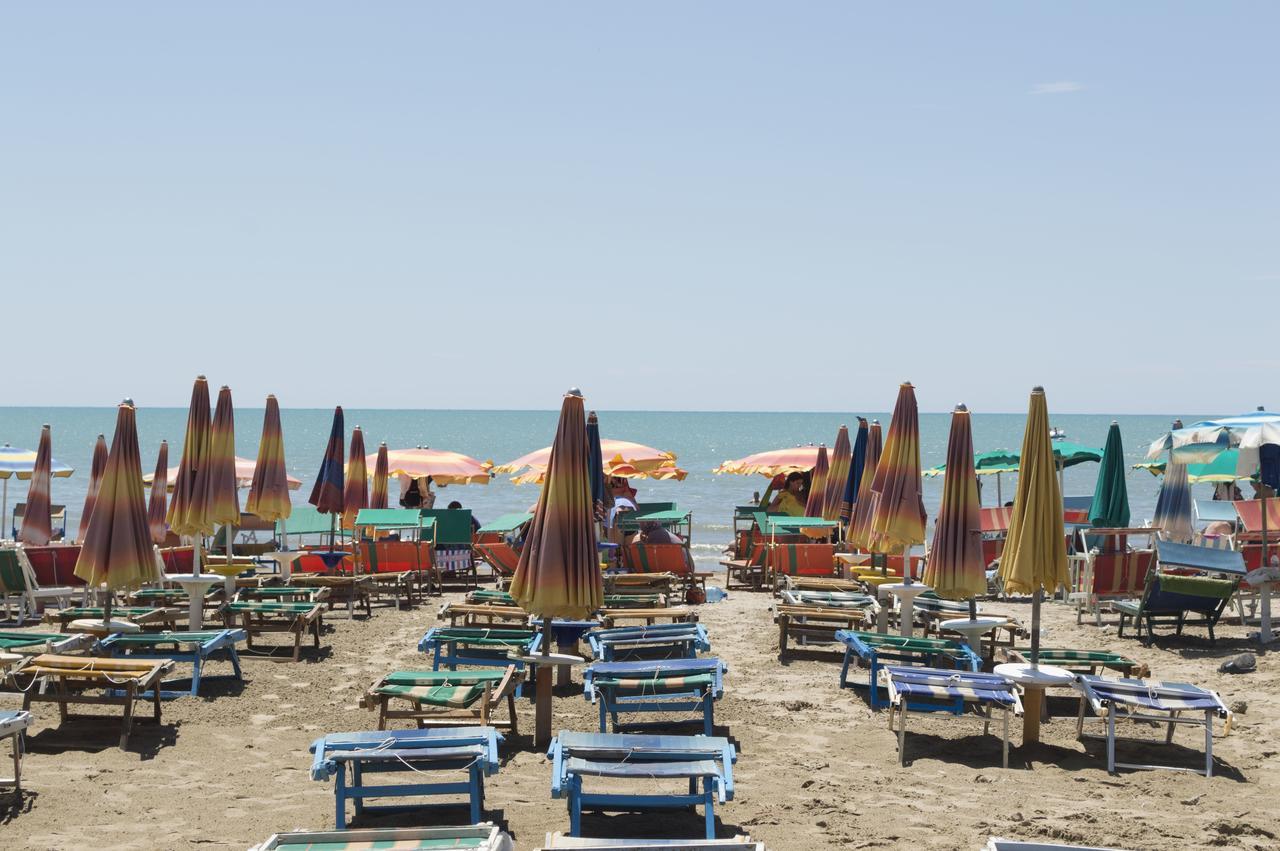 Hotel Riviera Durrës Exterior foto